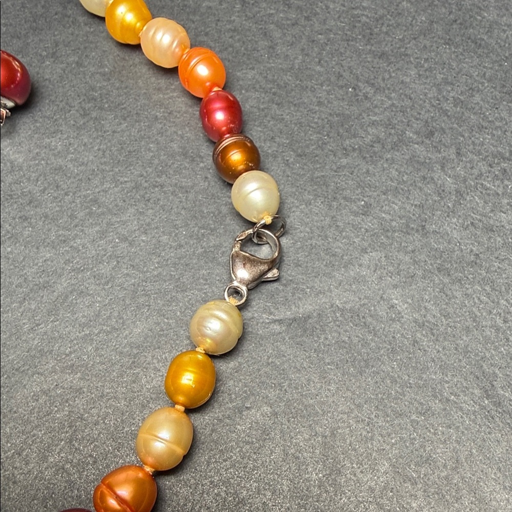 HONORA Fresh Water Pearls and matching earrings - Picture 7 of 8